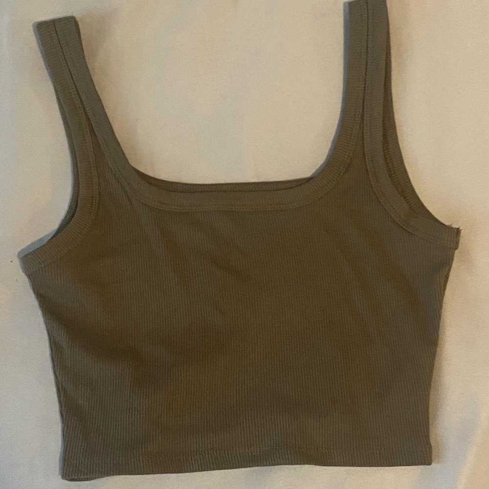 Green cropped tank from Shein, new never worn, size small, perfect condition